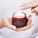 L'Oreal Paris Revitalift Triple Power Anti-Aging Face Moisturizer, Pro Retinol, Hyaluronic Acid & Vitamin C, Reduce Wrinkles 1.7 Oz - Image 5